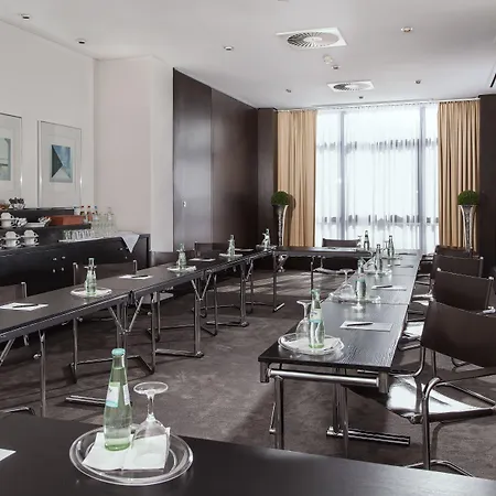 路德维希港伊克赛尔瑟酒店 3* 莱茵河畔路德维希港